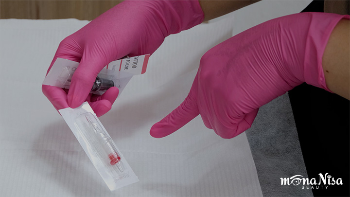 บริเวณที่เราทำ PMU นั้นเราเลือกใช้เข็มแบบใช้ครั้งเดียวแล้วทิ้ง และมีขนาดที่ต่างกัน | MonaNisa Beauty